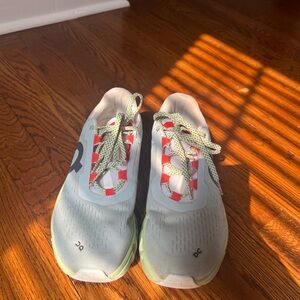 Women’s On cloudmonster